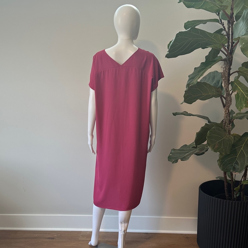 Uniqlo Raspberry V-Neck Midi Dress - Picture 5 of 7
